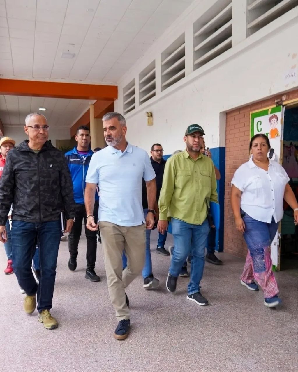 Gobierno Nacional brindó atención a más de 100 familias afectadas por sismo en el Liceo Andrés Bello
