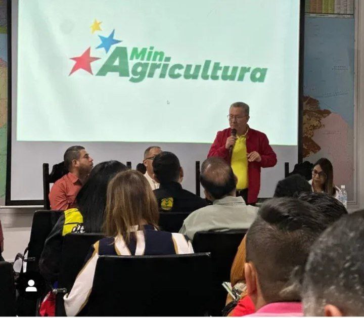 Ministro Julio León fortaleció lazos estratégicos en visita al INTi