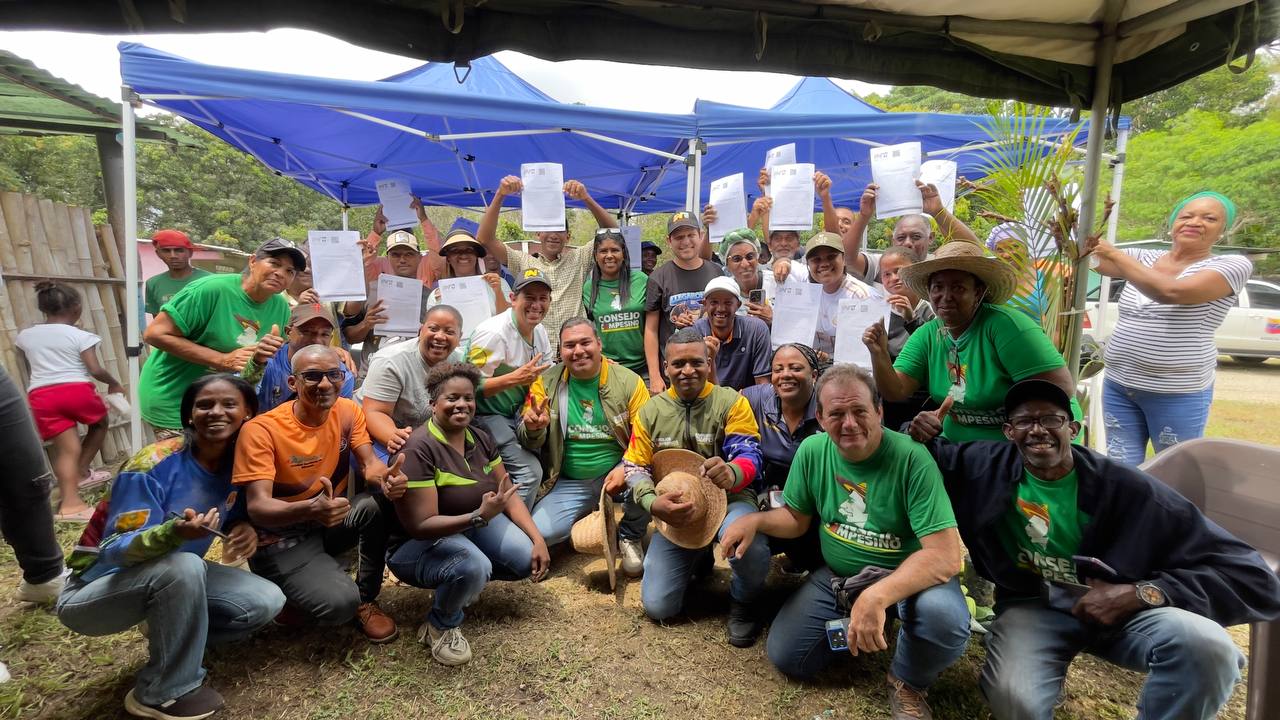 Productores y productoras de Tacarigua reciben justicia social con la entrega de 30 títulos de tierra